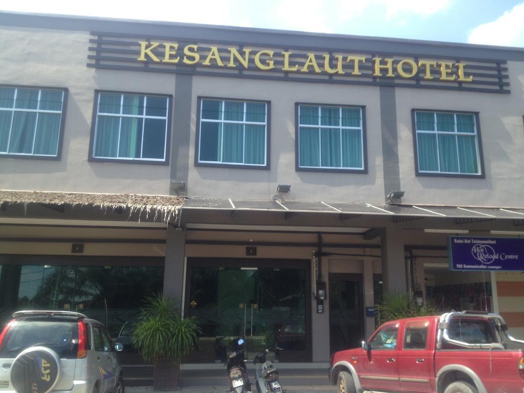 Kesang Laut Hotel Муар Екстериор снимка