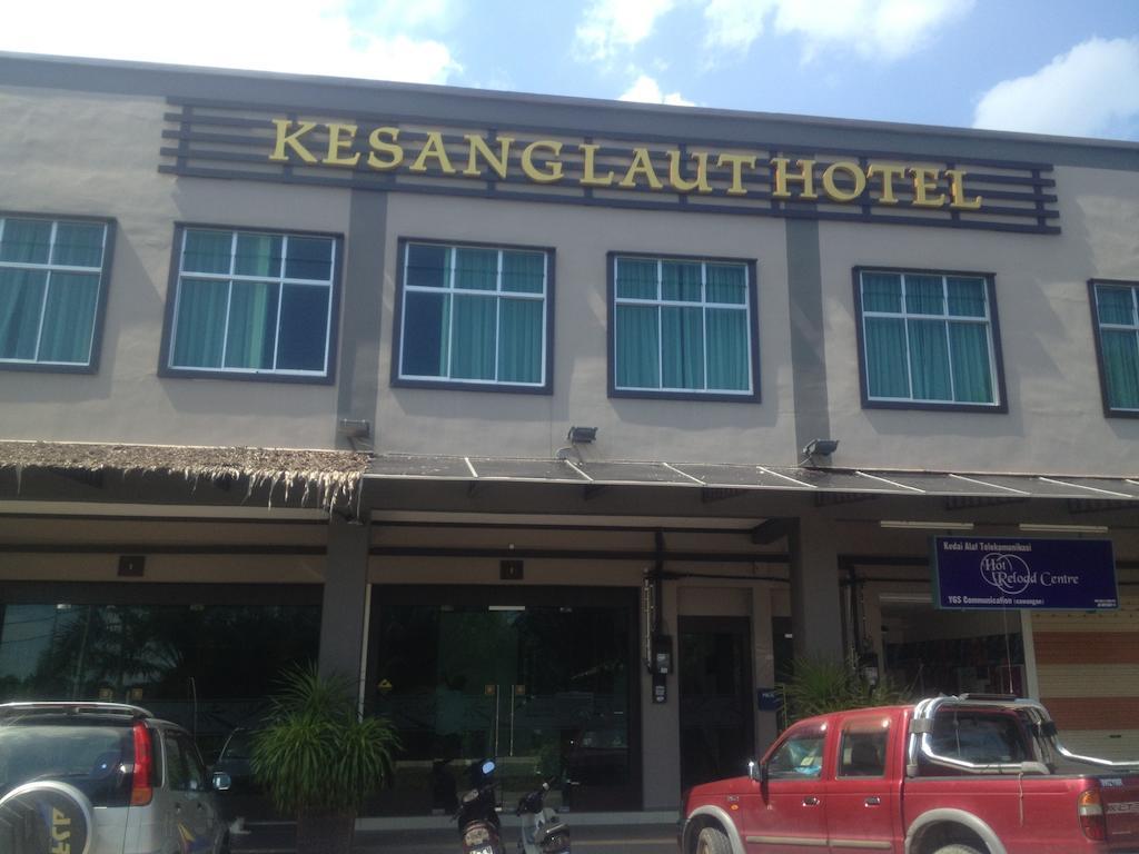 Kesang Laut Hotel Муар Екстериор снимка